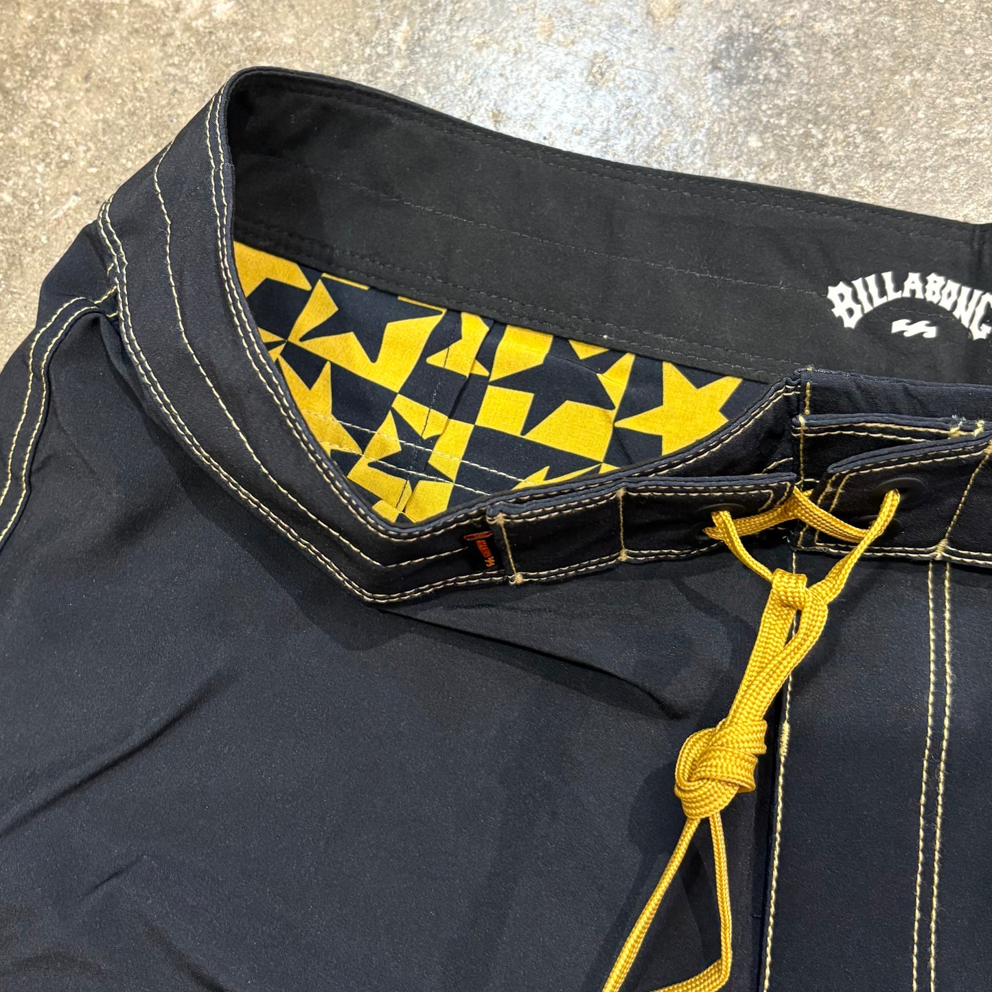 BILLABONG X MAMI WATA BLACK STAR SURF PRO BOARDSHORTS
