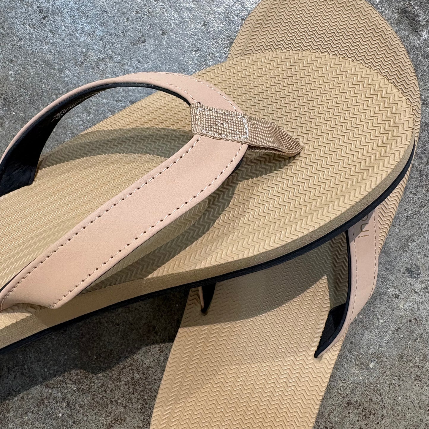 INDOSOLE MEN'S ESSNTLS FLIP FLOP LIGHT SOIL