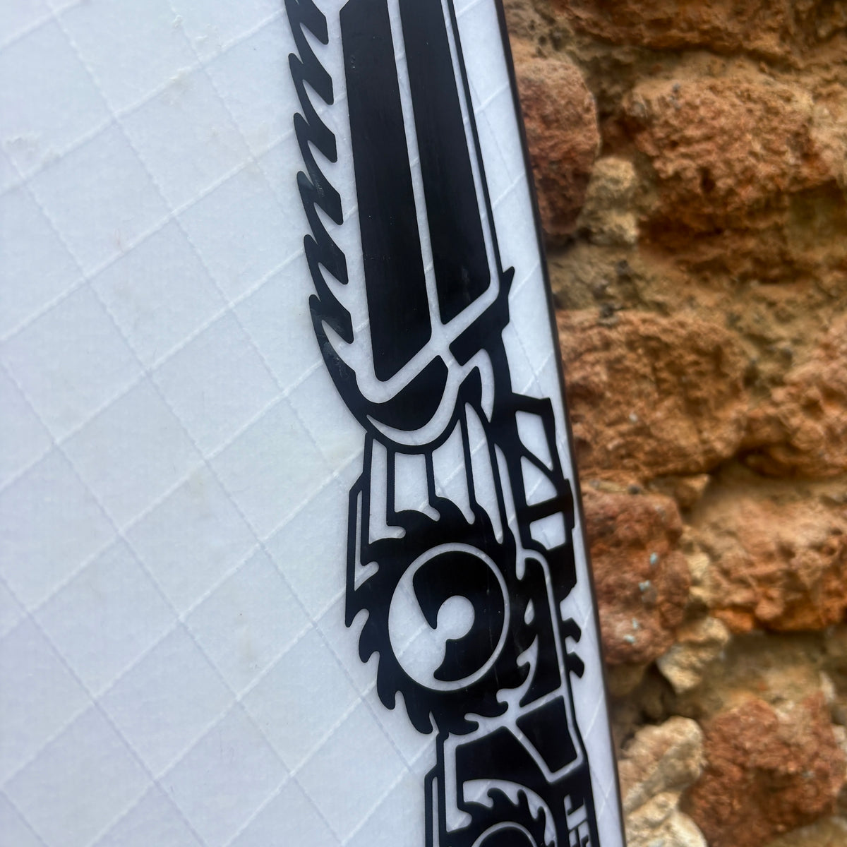 JS Industries HiFi 3.0 5'11" × 19 1/2" × 2 7/16" – 30.2L Second Hand Surfboard