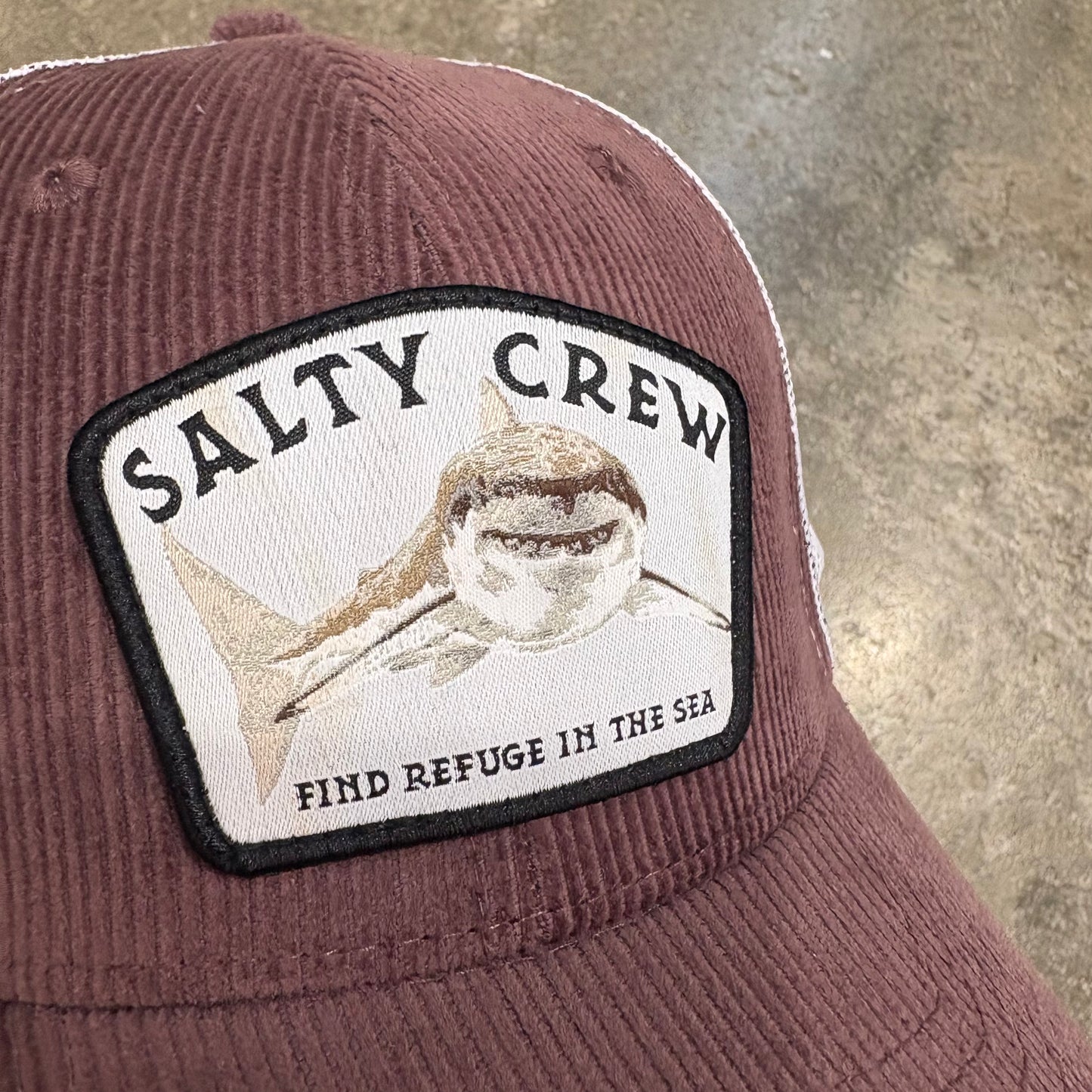 SALTY CREW LURKING RETRO TRUCKER CAP