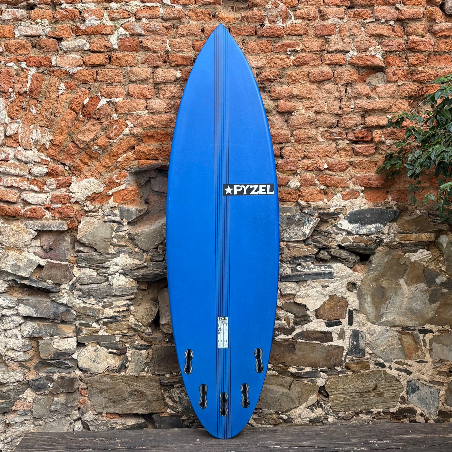 Pyzel Ghost 6'0 19 3/8 2 1/2 29.6L