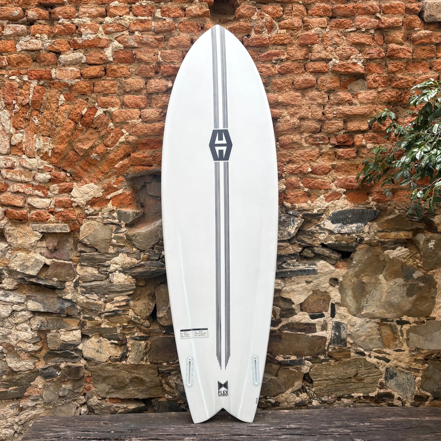 Hurricane Surf - Vampire Twin 5'8 x 20 7/8 x 2 7/16 32.5L