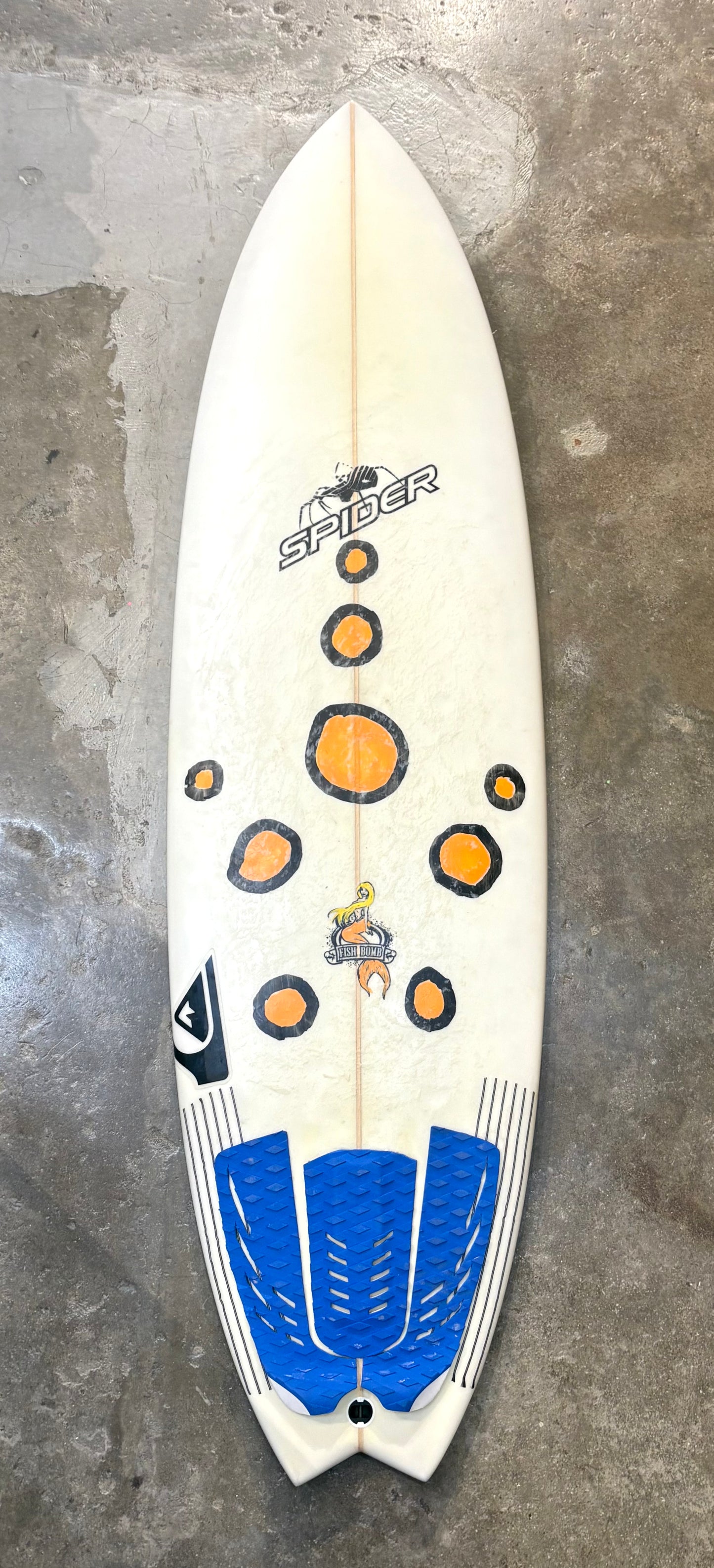 SPIDER FISH BOMB 5'6 18 3/4 2 5/16