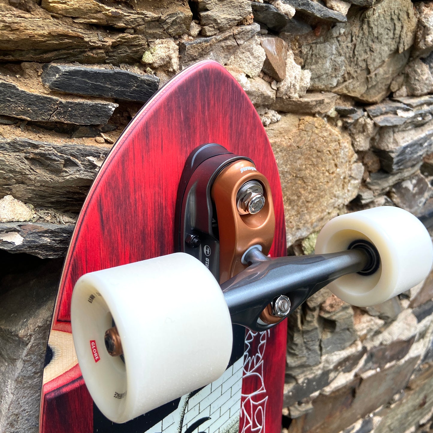 GLOBE CHROMANTIC SURF SKATE - SS LAST IN - 33" SURF SKATE