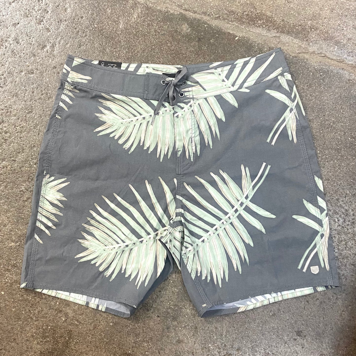BRIXTON TEMPLE TRUNK