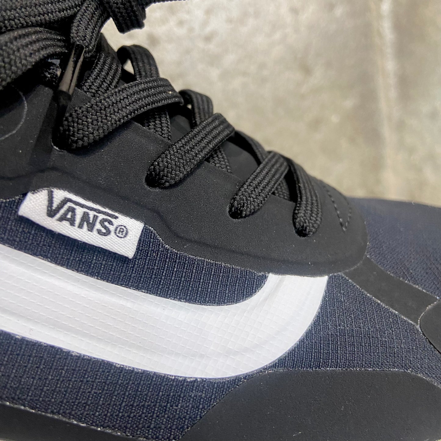 MTE Crosspath Black/White