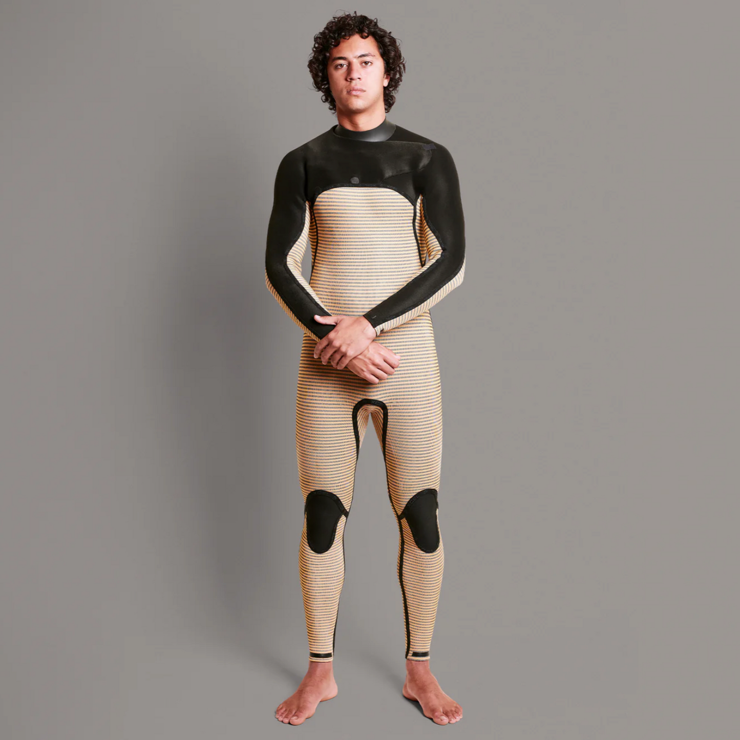 Front view of model wearing the Xcel Comp+ 4/3mm Inside out showing the TDir fleecing- Black - Men's Full Suit