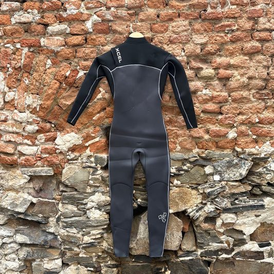 Back view of Xcel Youth Comp 4/3MM Chest Zip- Black/Grey - Wetsuit for Kids