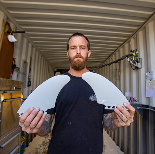 CAPTAIN FIN JEFF MCCALLUM KEEL GLASS ST