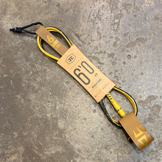 Leash with a Hurricane label on a textured surface