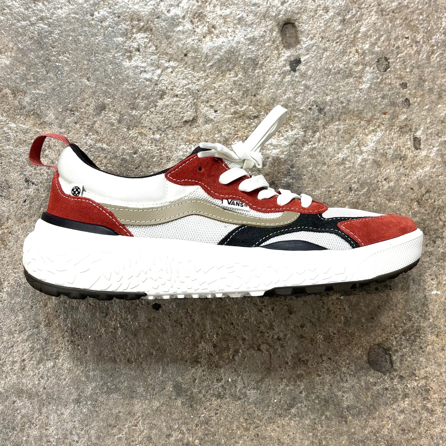 Vans   Ultrarange Neo VR3  Coffee/Brick Red