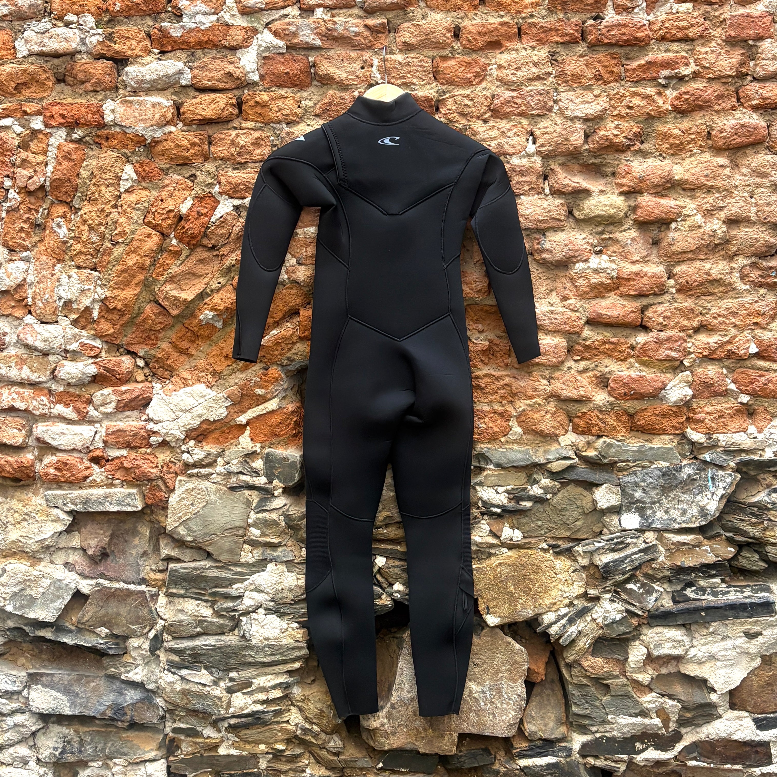 O'Neill Youth Epic 4/3mm Wetsuit | Chest Zip | Keep It Simple Surf
