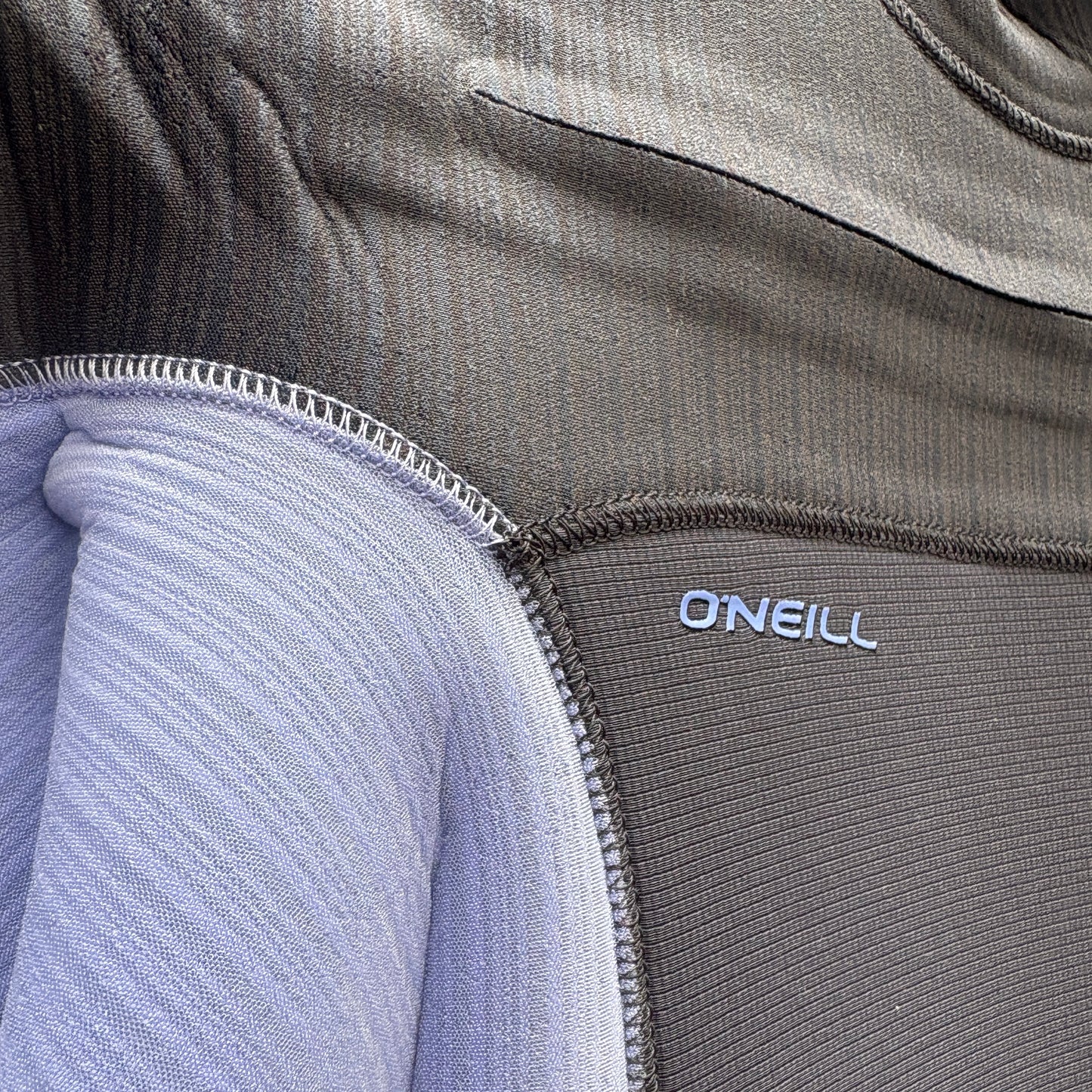 O'Neill Woman's Hyperfreak 4/3mm+ Chest Zip - Gunmetal/Lily