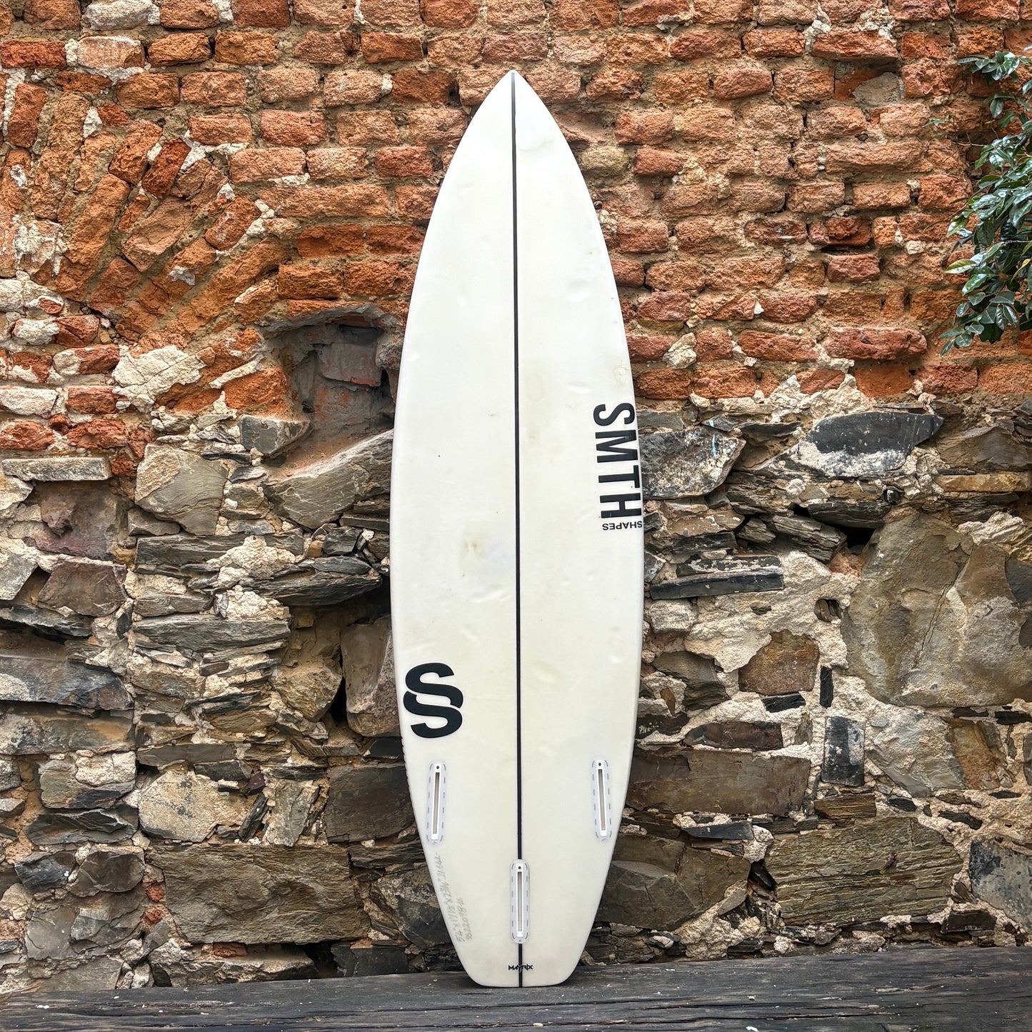 SMTH  5'4" x 17 1/2 x 2 3/16 21.64L – Pre-Loved Surfboard