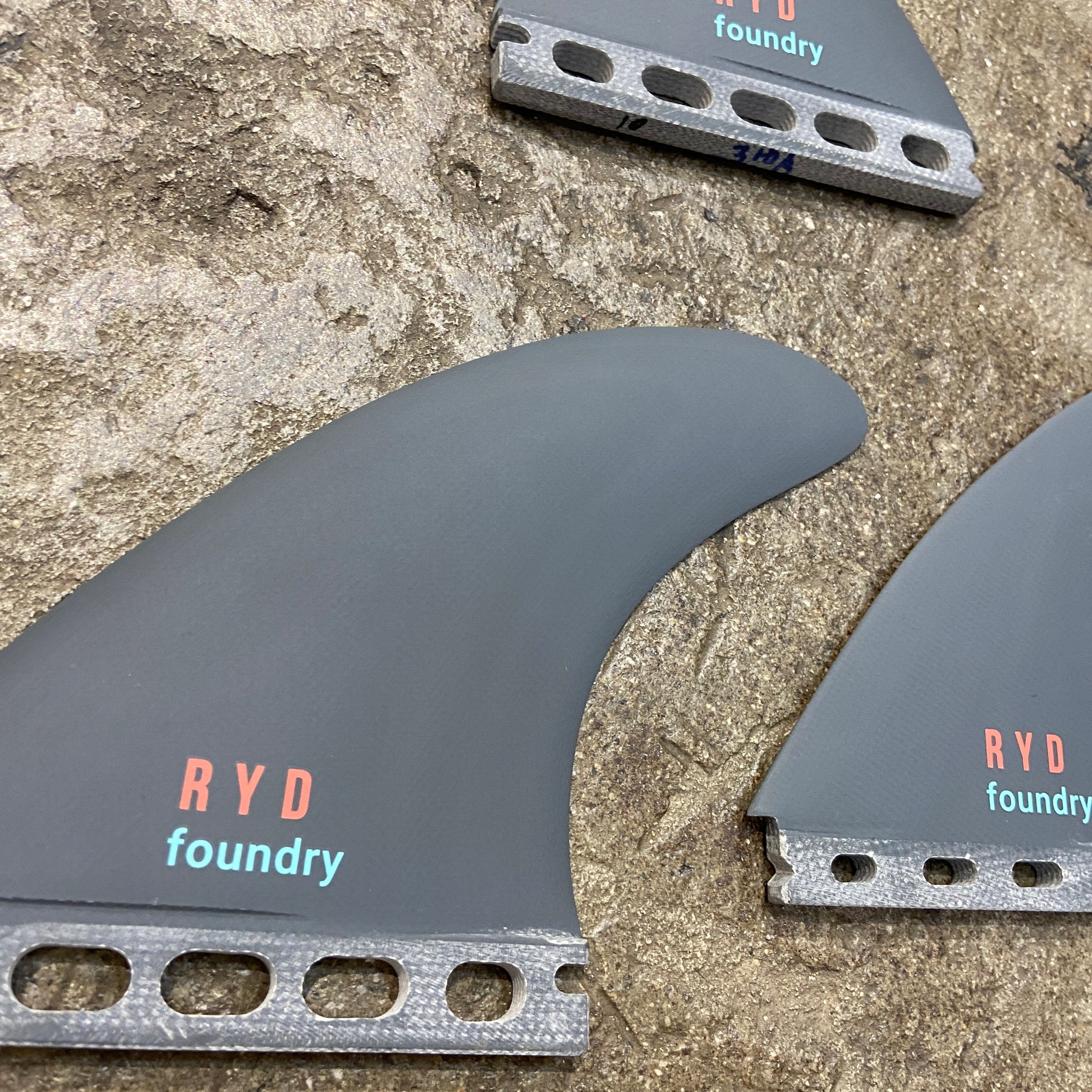 RYD FOUNDRY GLASS