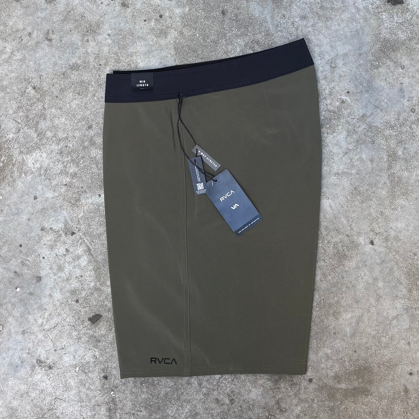RVCA  VA Solid 19" Boardshort