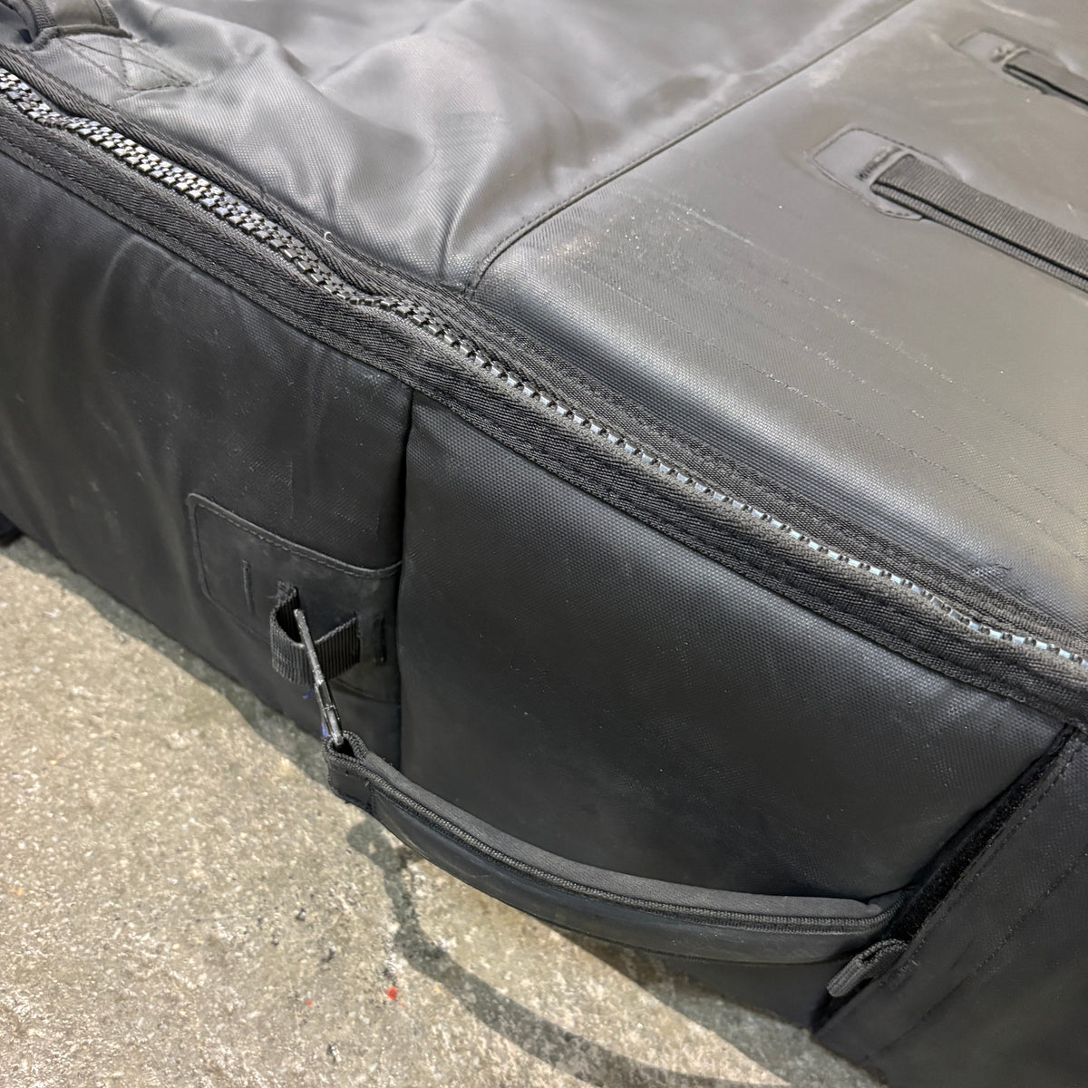 Db Journey Surf Roller Pro 6'3" 3-Board Bag – Second Hand