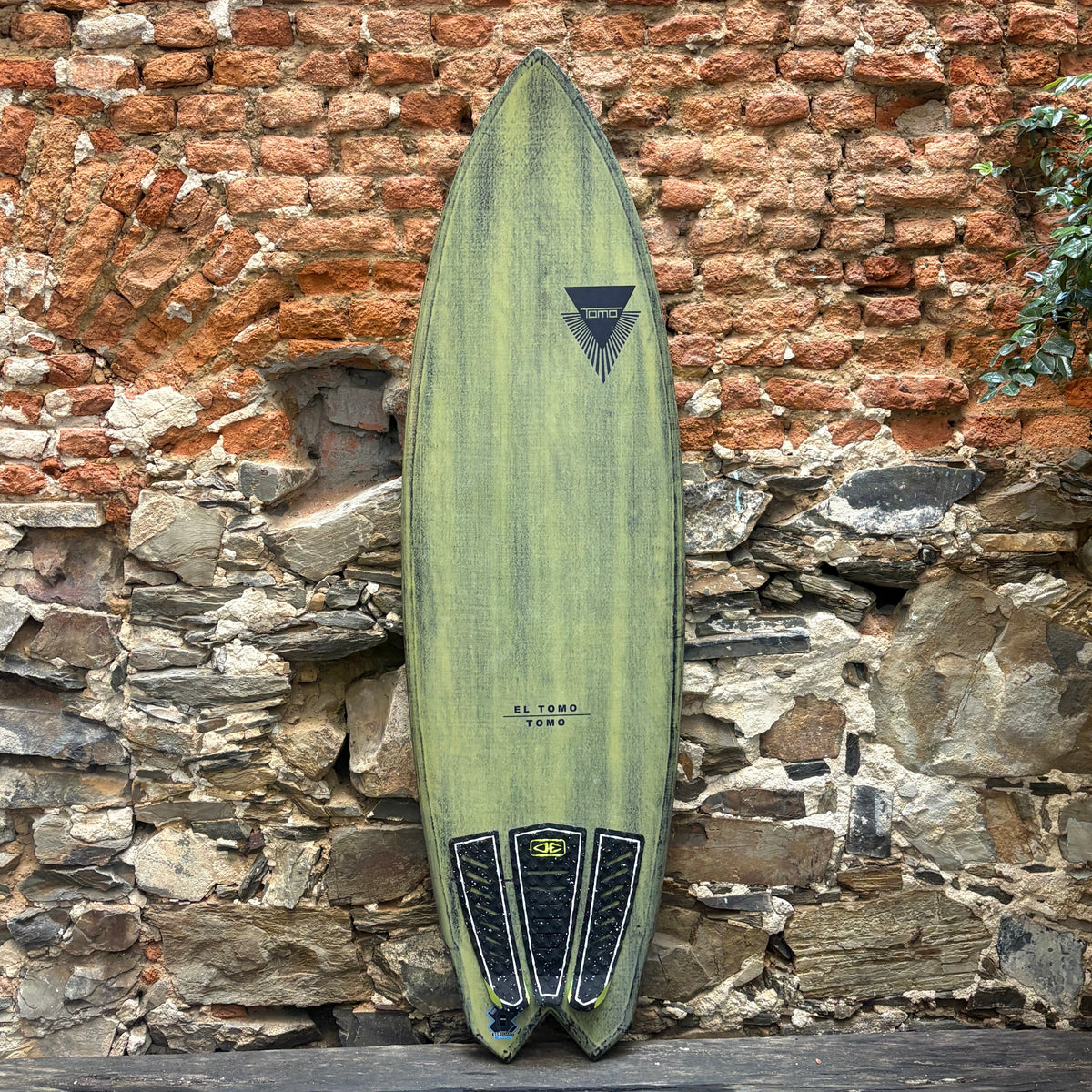 Tomo El Tomo 5'6" × 19 1/4" × 2 7/16" – 28.8L Second Hand Surfboard