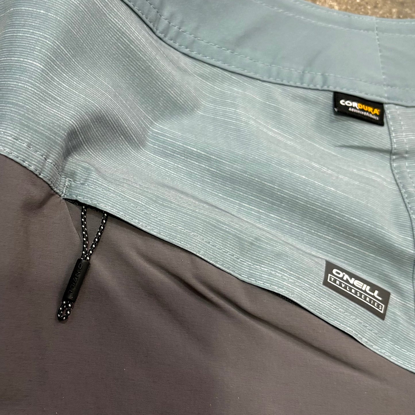 O'NEILL   TECH TRVLR ENDURO 20" BOARDSHORTS