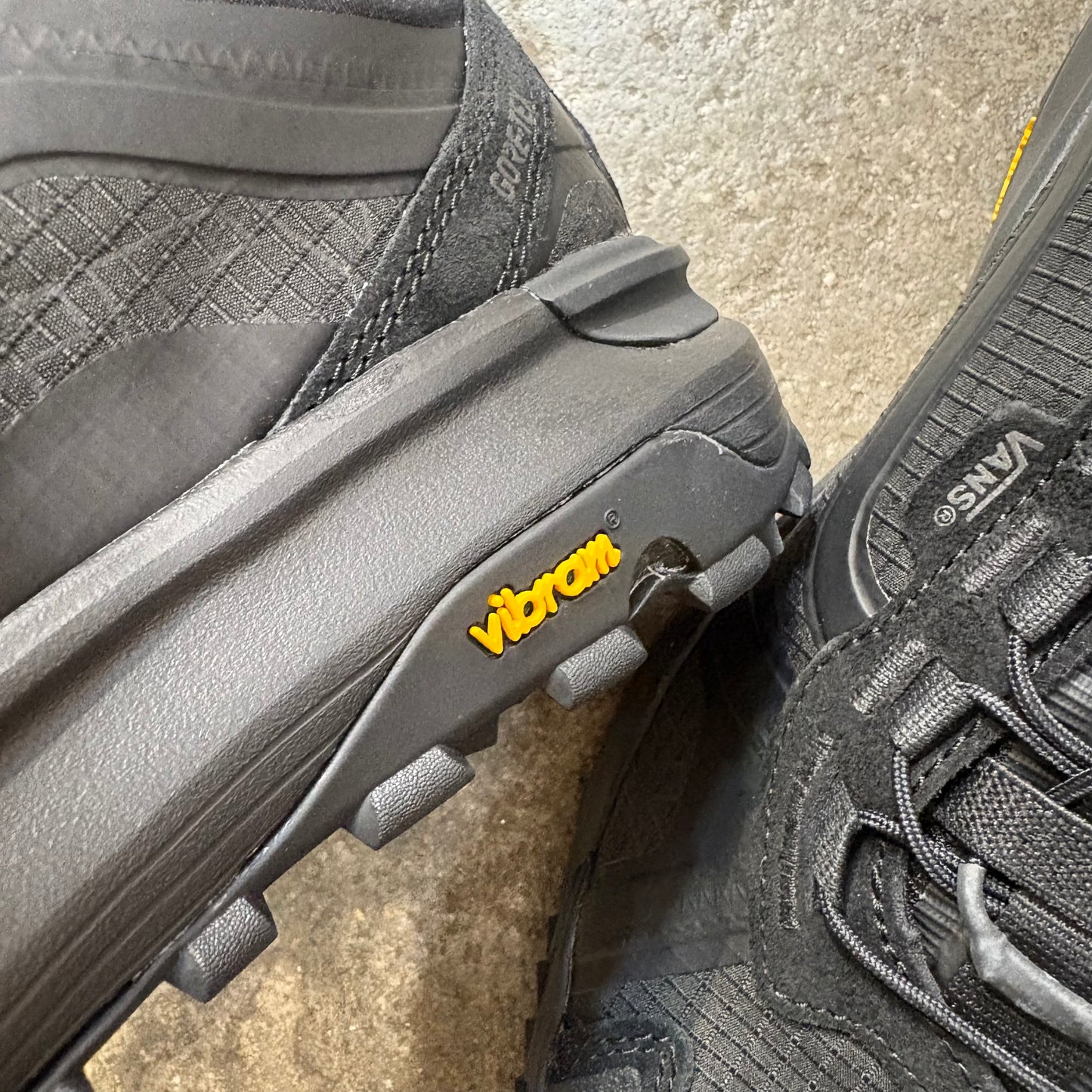 Vans   MTE Crosspath XC Gore-Tex Shoe  Black