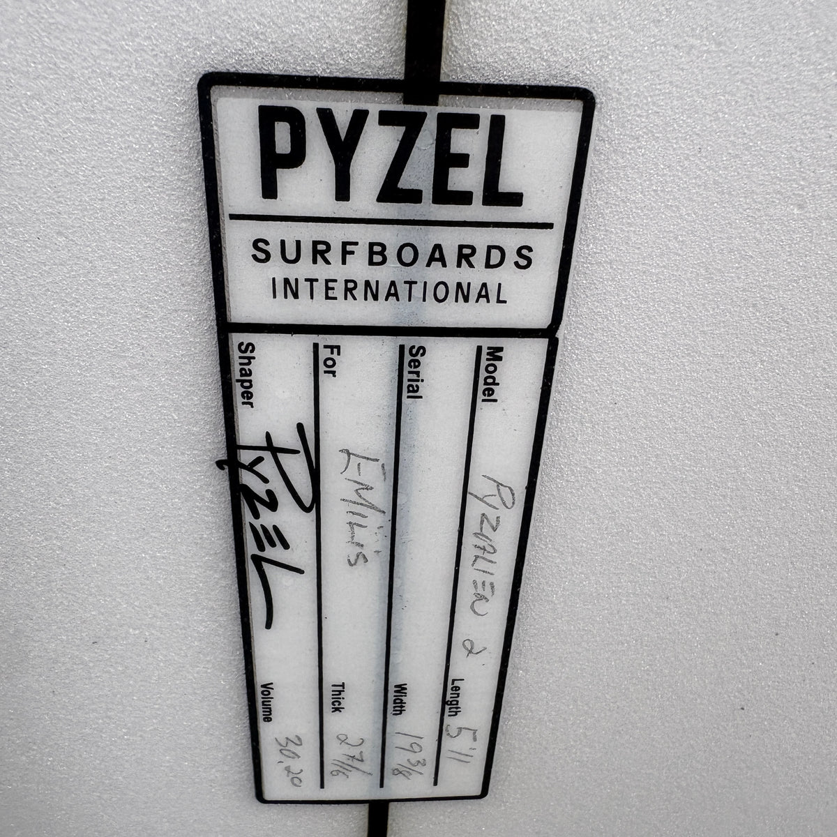 Pyzel Pyzalien 2   5'11" × 19 3/8" × 2 7/16" – 30.2L Second Hand Surfboard