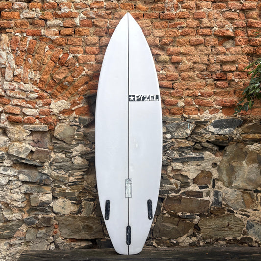 Pyzel Red Tiger 6'0" × 19 1/2" × 2 1/2" - 31.3L Second-Hand Surfboard