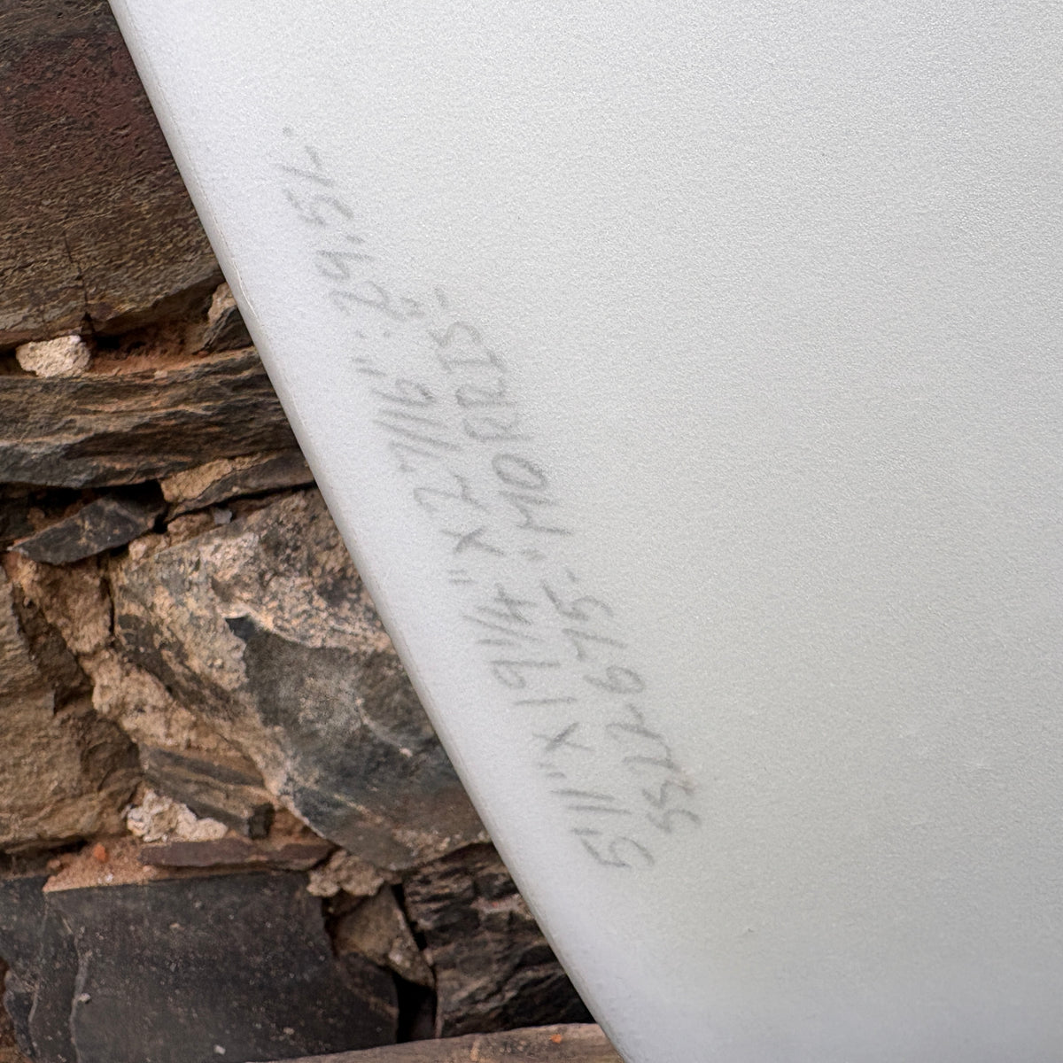 SMTH Shapes Volume 5'11" × 19 1/4" × 2 7/16" – 29.5L Second Hand Surfboard