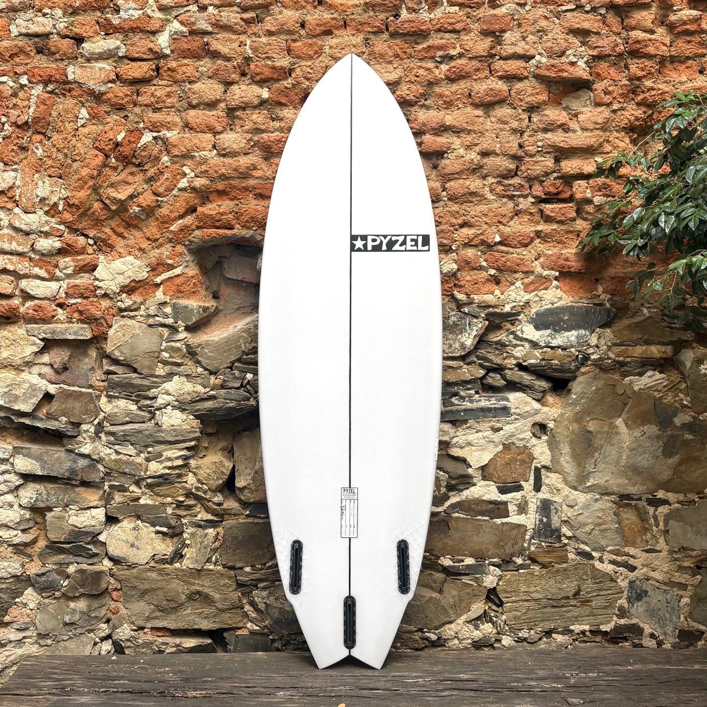 TIGER TWIN    5'8"	20.13"	2.63"	33L