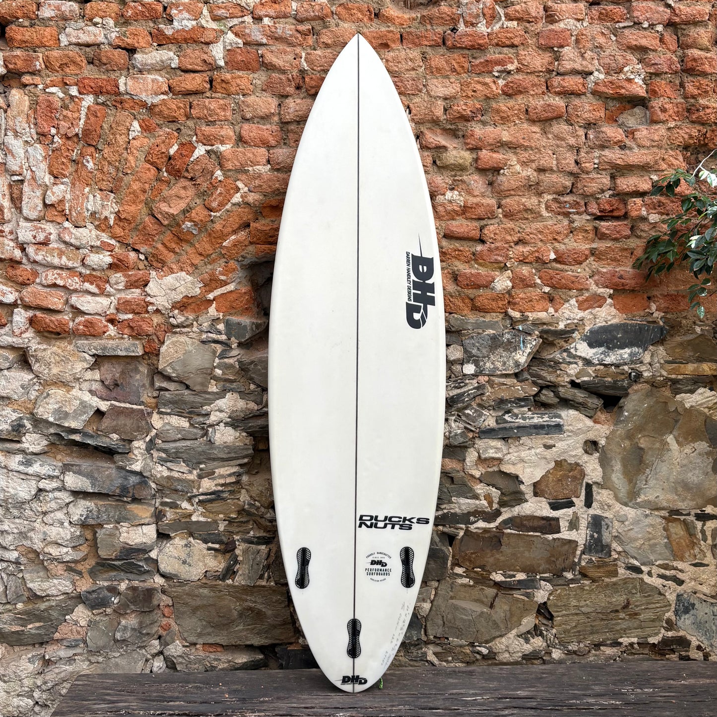 DHD  -  DUCKS NUTS    6'0    18 7/8    2 3/8    28.2L