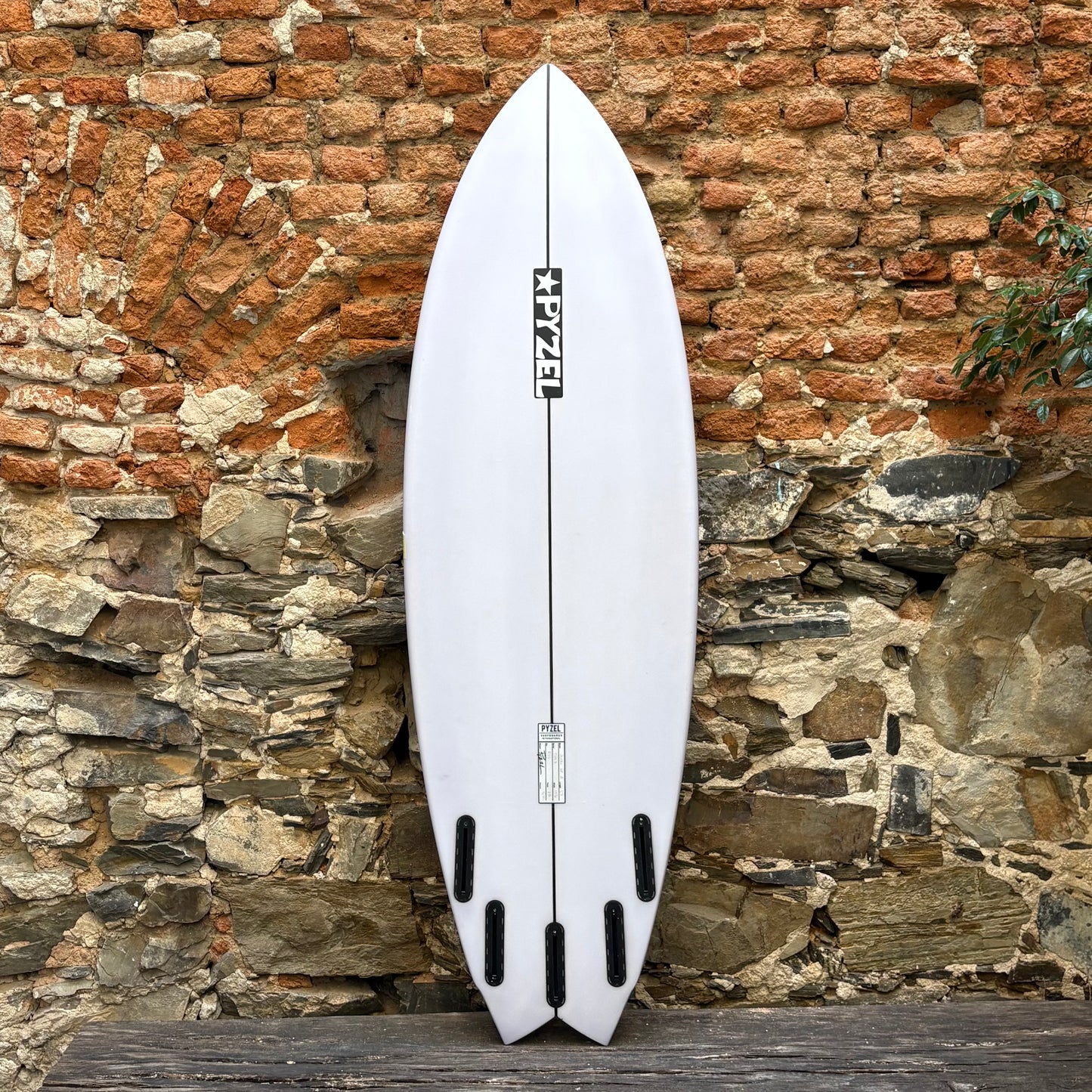 Pyzel Astro Pop XL 5'7 19 7/8 2 1/2 31.10L