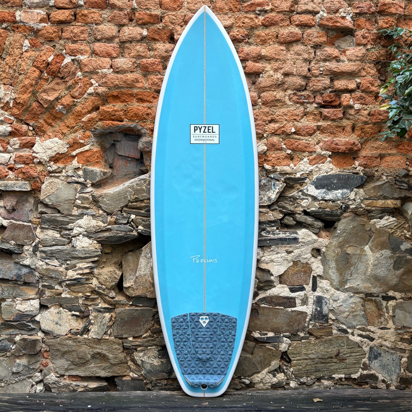 PYZEL  -  PRECIOUS 5'7   19 1/4   2 1/4   28.8L