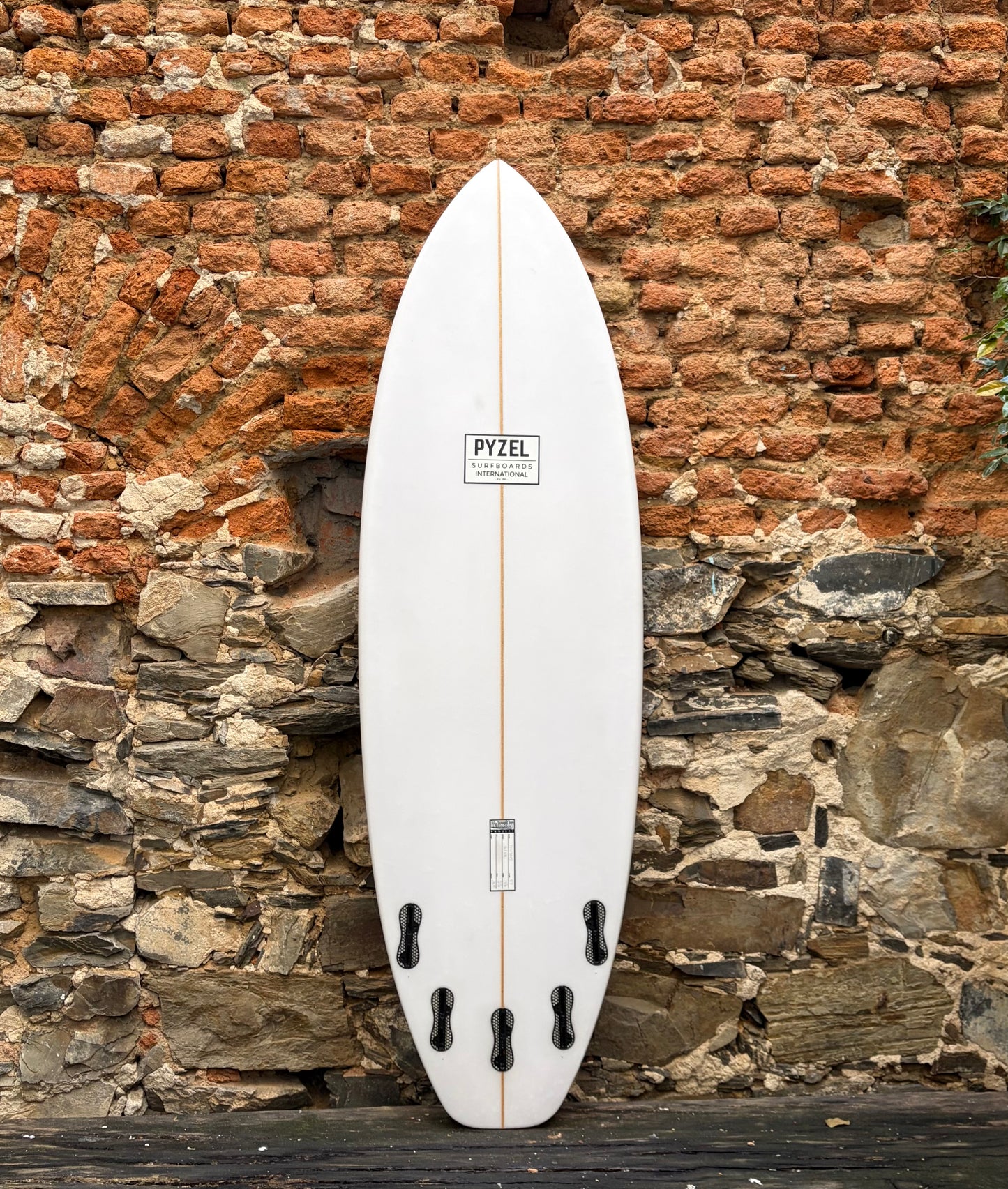 PYZEL  -  PRECIOUS 5'7   19 1/4   2 1/4   28.8L
