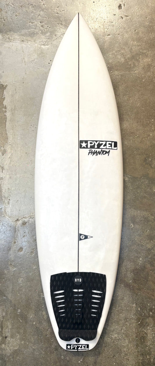 PYZEL  -  PHANTOM   6'4   20 5/8   2 3/4   38.1L
