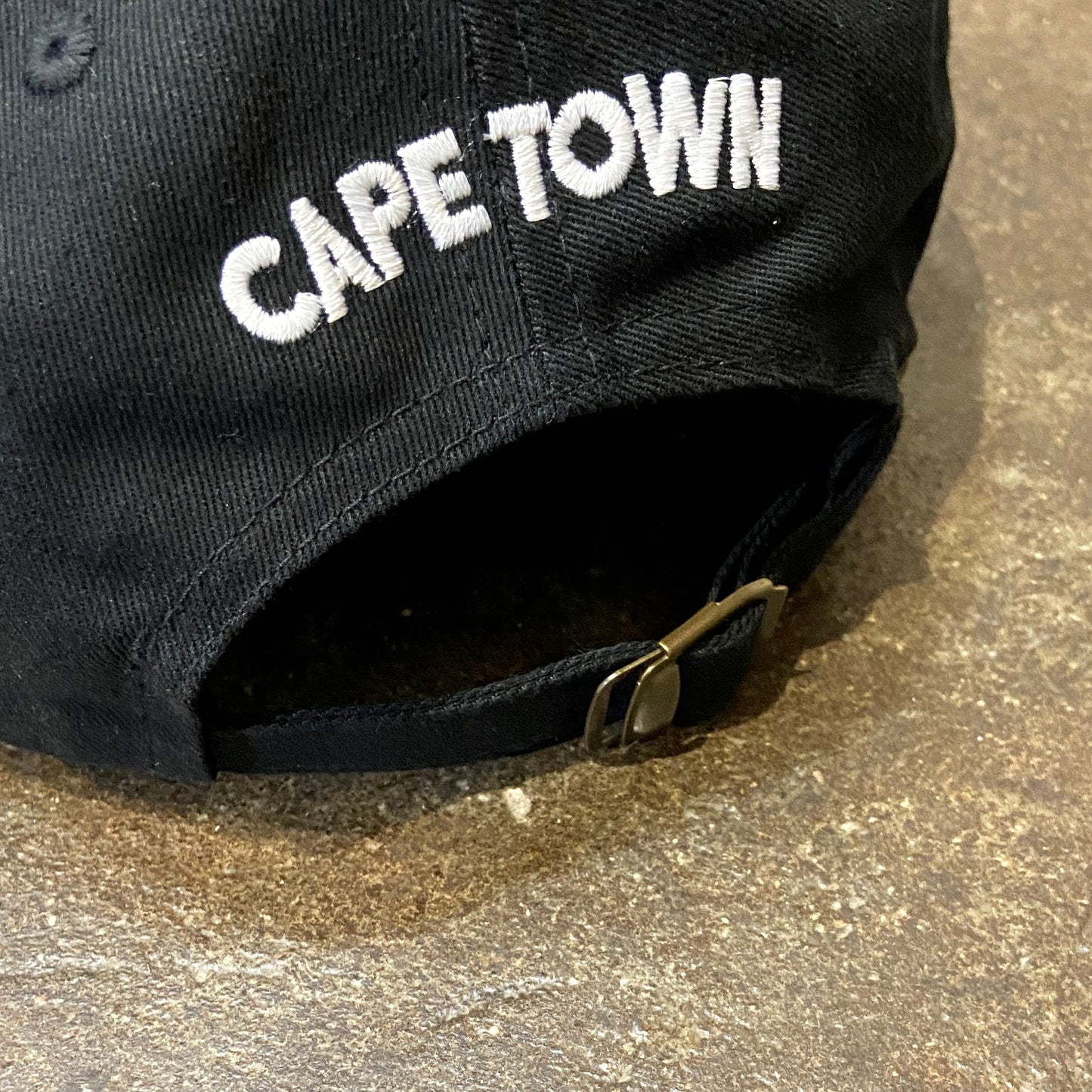 KISS     CAP