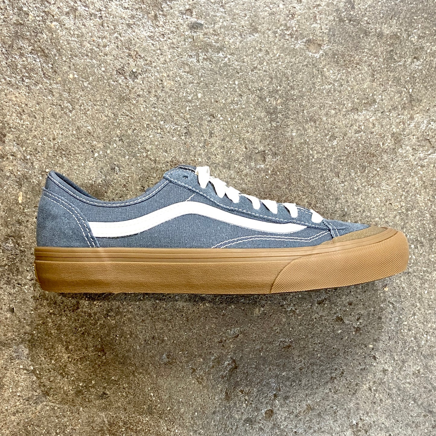 VANS   STYLE 136 DECON VR3 SF