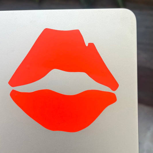 KISS Logo Sticker – 8cm
