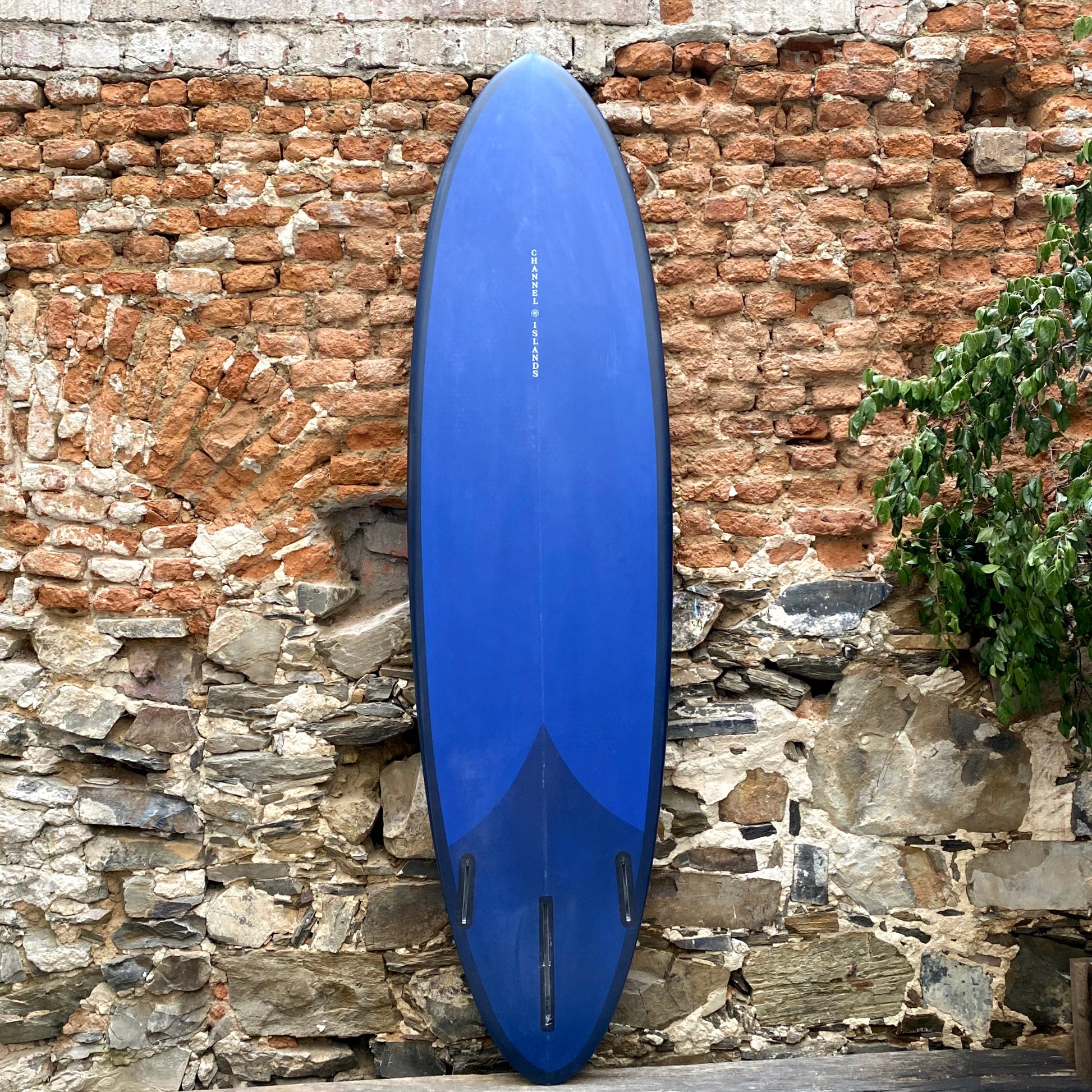 CHANNEL ISLANDS MID 7'0" 21 1/8" 2 3/4" 44.9L NAVY BLUE