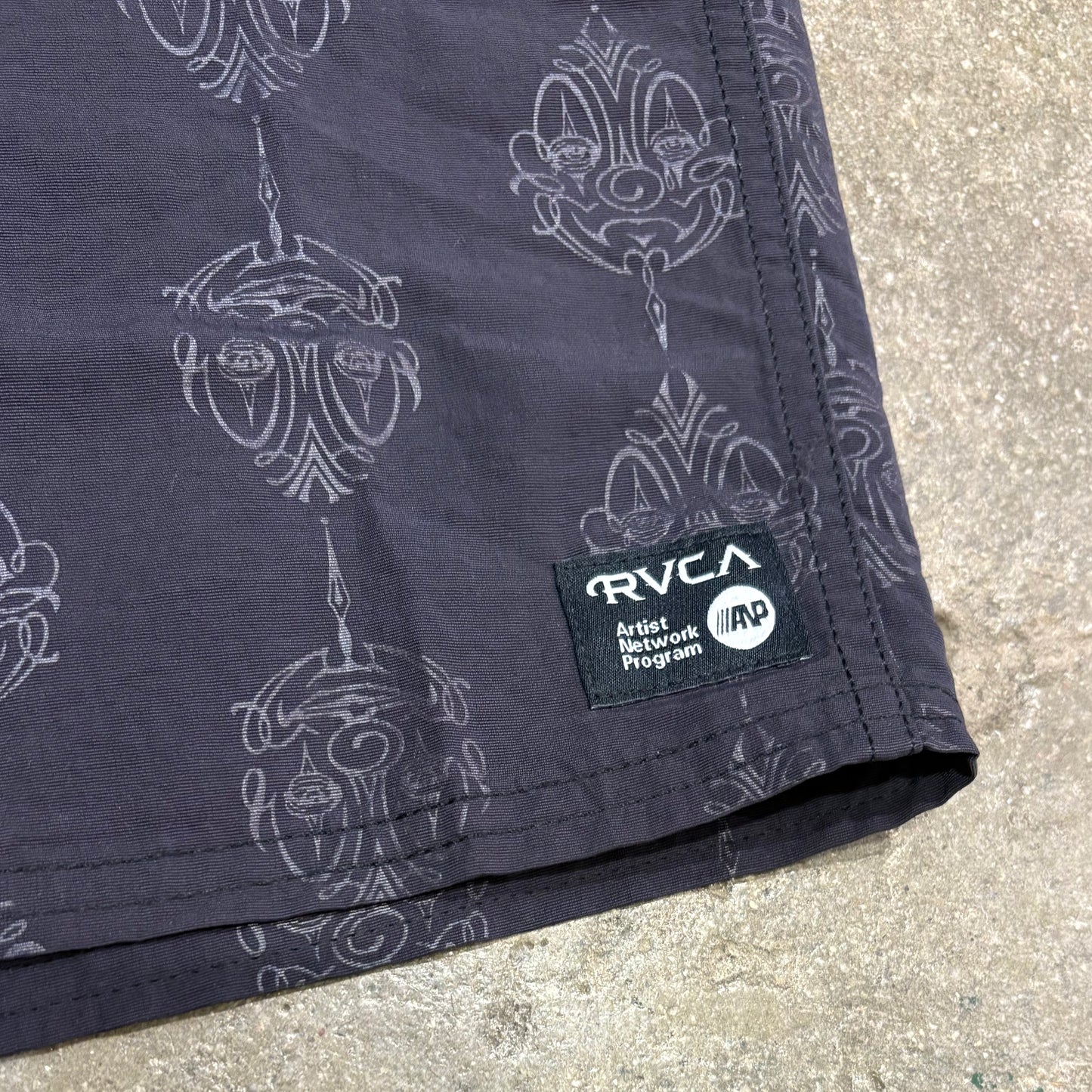 RVCA Mr Cartoon Boardshort 18"