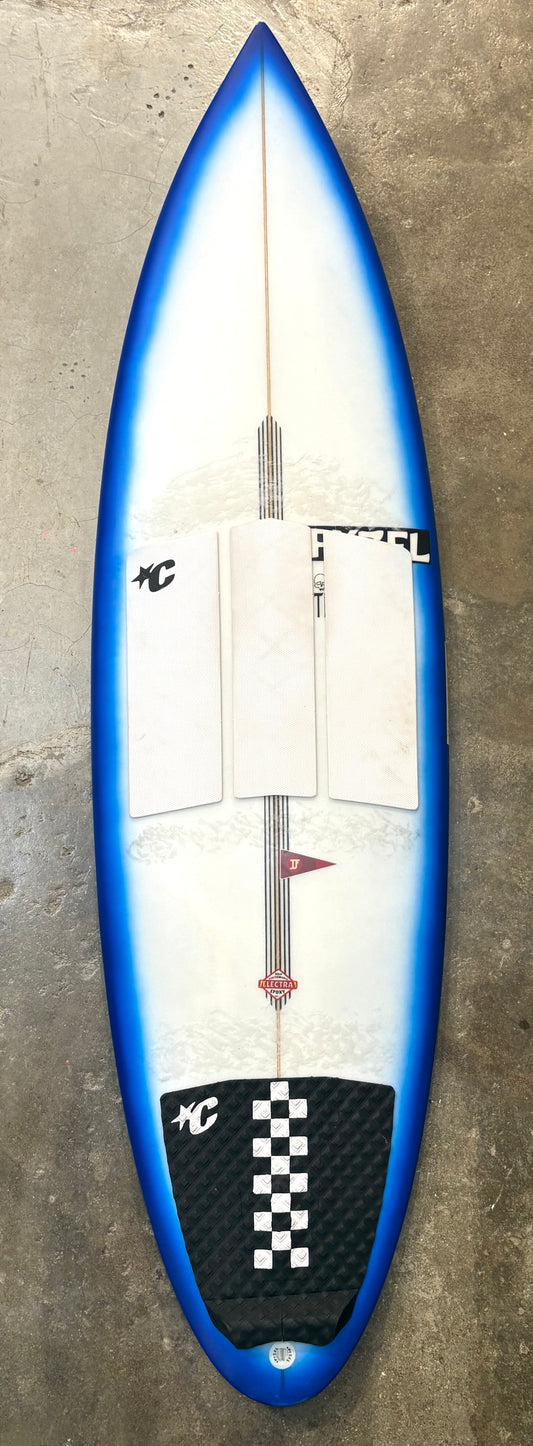 PYZEL  GHOST (ELECTRA EPOXU CONSTRUCTION)  6'0    19 3/8    2 1/2    29.6L