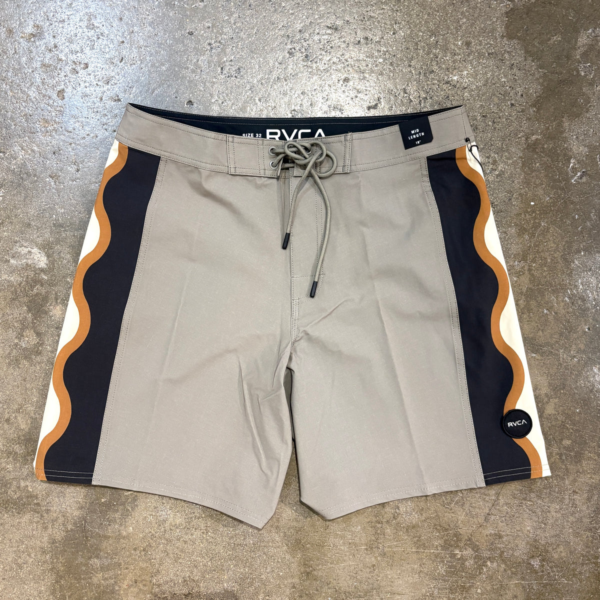 RVCA Men's Apex 2  18" Boardshorts