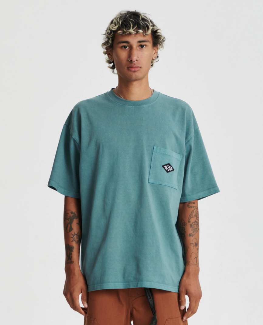 TCSS   SCRIBBLE POCKET JUMBO FIT TEE - OCEAN