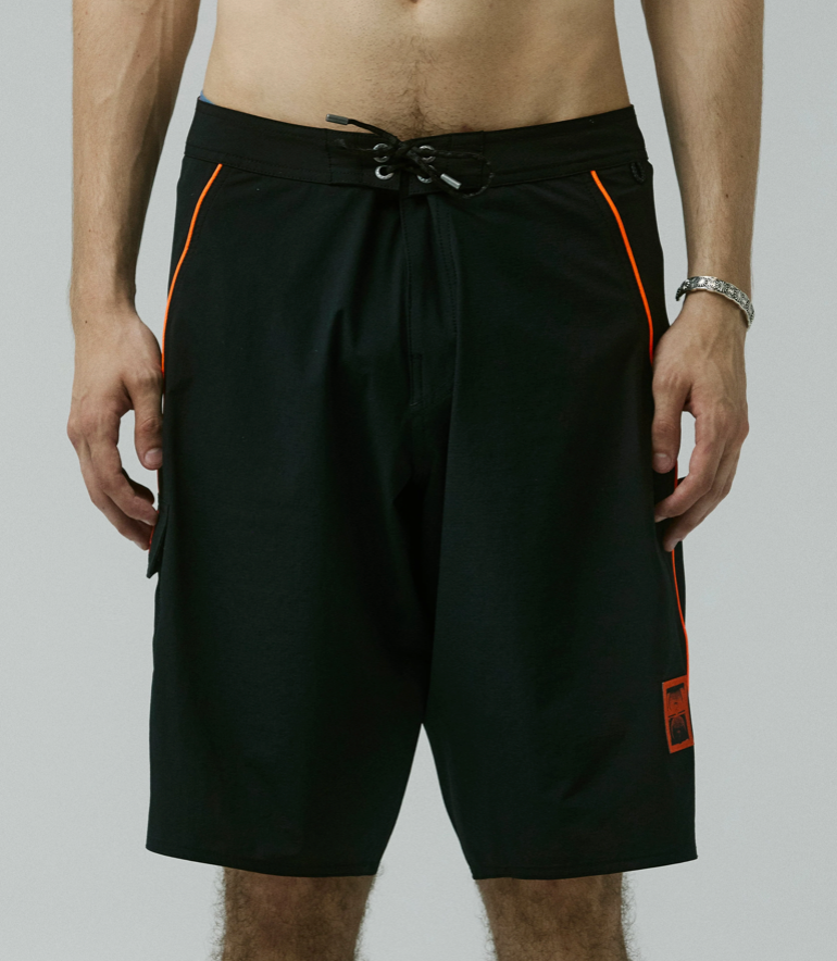 Former   Reynolds 20"  Trunk // Black