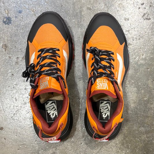Pair of VANS   MTE CROSSPATH on concrete surface