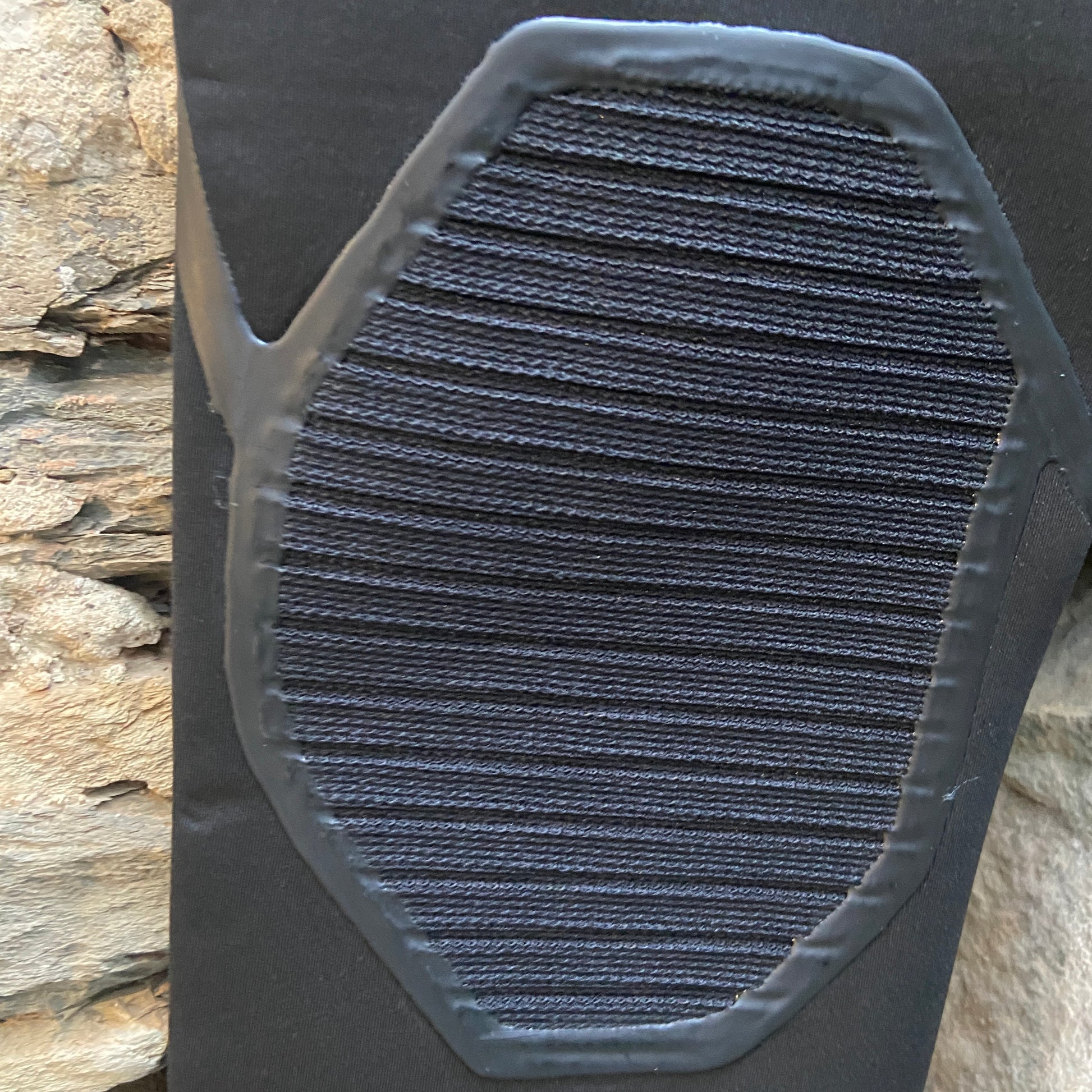 Detailed view of the knee pad on the Buell RB2 4/3mm Men's Chest Zip - Black - Fullsuit