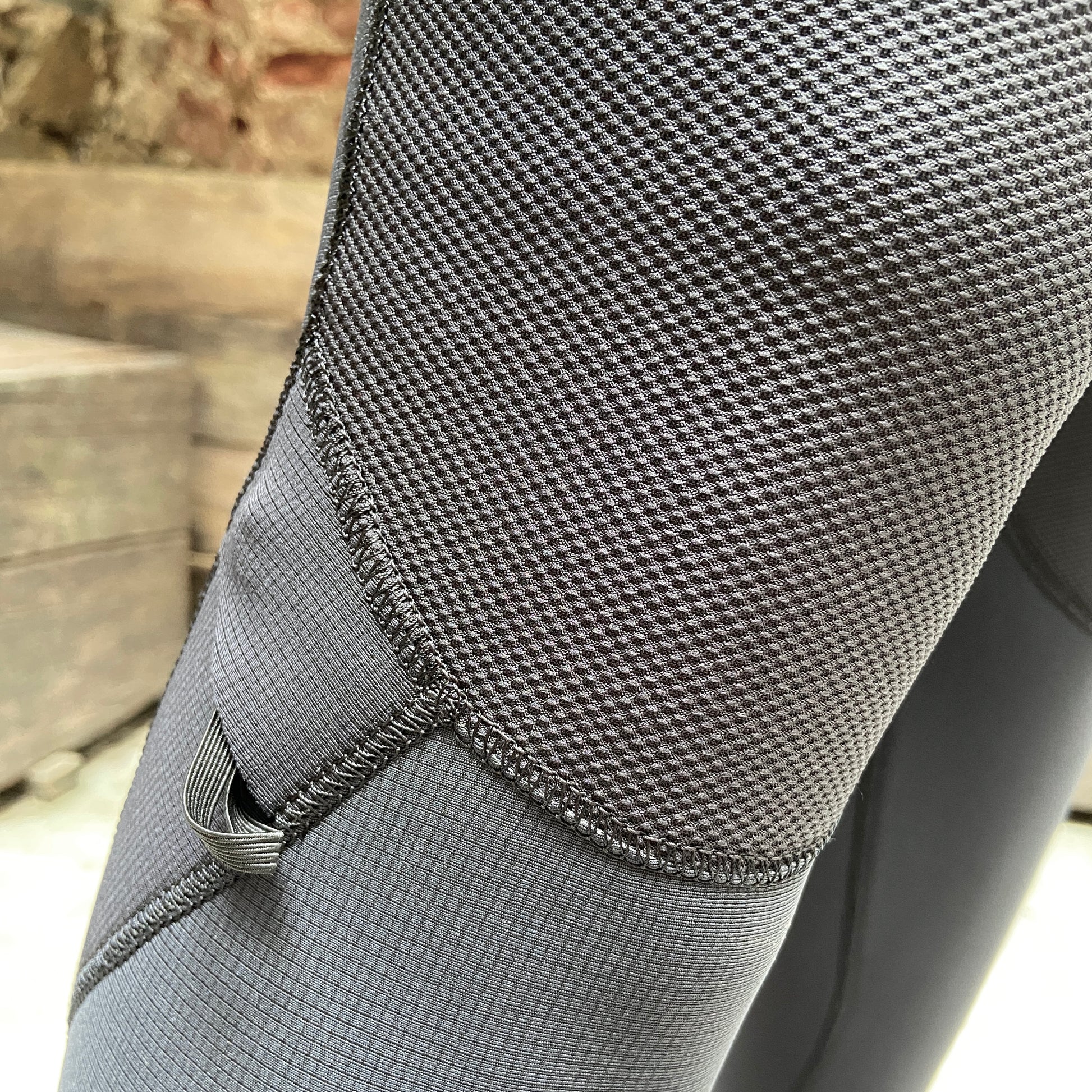 Detailed view of the knee pad on the O'Neill Hyperfreak 3/2mm+ Chest Zip - Black - Men's wetsuit